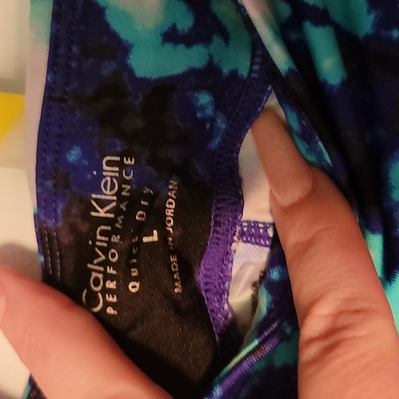 Calvin Klein performance large capris - Picture 3 of 3